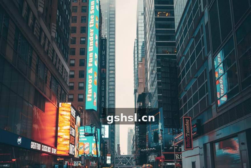 从网吧少年到战术教练：林泽远的七年电竞转型故事
